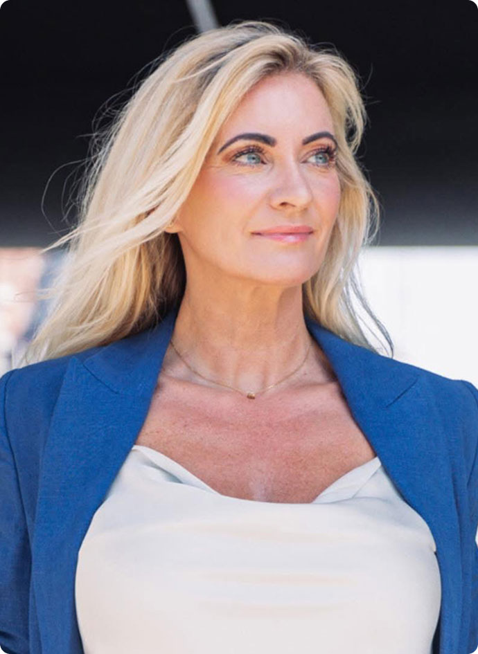 Annette Luca Larsen